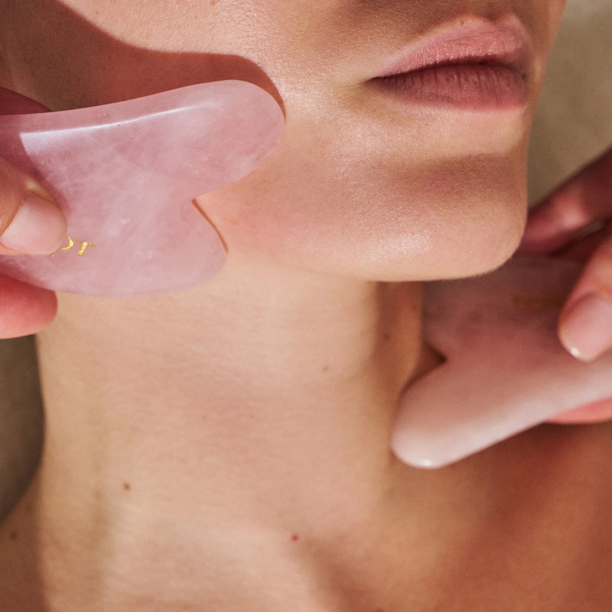 massage gua sha